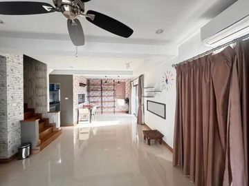 For sale: 2-storey twin house, Life Garden Home project (Rong Po), Bang Lamung, Chonburi
