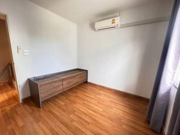 For sale: 2-storey twin house, Life Garden Home project (Rong Po), Bang Lamung, Chonburi