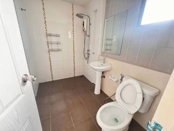 For sale: 2-storey twin house, Life Garden Home project (Rong Po), Bang Lamung, Chonburi