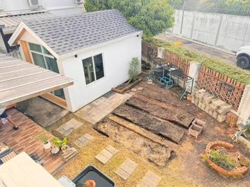 For sale: 2-storey twin house, Life Garden Home project (Rong Po), Bang Lamung, Chonburi
