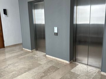 VENTA DE DEPARTAMENTO  DE A3 HABITACIONES CON AMENIDADES Y SEGURIDAD