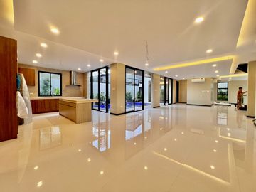 Massive frontage Home with Elevator House and lot for sale in BF homes Paranaque city