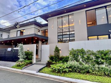 Massive frontage Home with Elevator House and lot for sale in BF homes Paranaque city