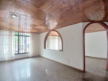 CASA EN ARRIENDO UBICADA EN CORALES