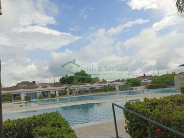 EN FLANDES - TOLIMA VENDEMOS CASA EN CONDOMINIO MANGOS