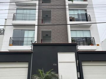 Bajó de precio!!! impecable flat en Barranco, límite con Miraflores