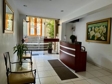 VENTA DPTO POR EL PENTAGONITO EN CHACARILLA, SAN BORJA