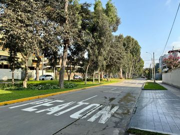 VENTA DPTO POR EL PENTAGONITO EN CHACARILLA, SAN BORJA