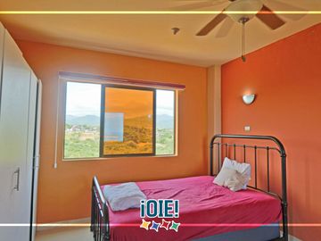 Venta: Casa de 3 pisos en Puerto Cayo, Ecuador.