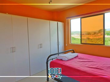 Venta: Casa de 3 pisos en Puerto Cayo, Ecuador.