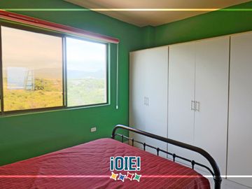 Venta: Casa de 3 pisos en Puerto Cayo, Ecuador.