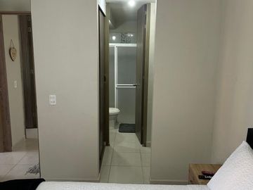 Se arrienda apartamento amoblado en condina