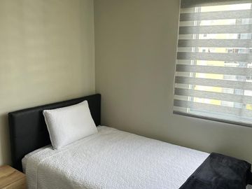 Se arrienda apartamento amoblado en condina