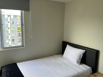 Se arrienda apartamento amoblado en condina