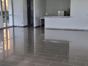Se arrienda apartamento amoblado en condina