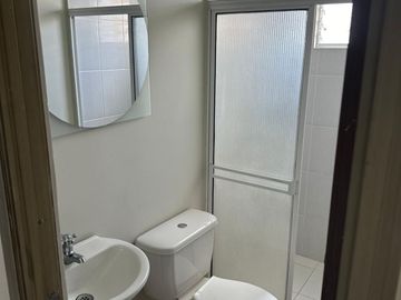 Se arrienda apartamento amoblado en condina