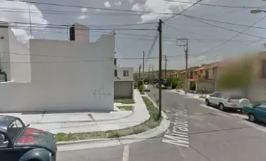 REMATE BANCARIO EN VENTA EN MIRADOR DEL CUBILETE,QUERETARO.