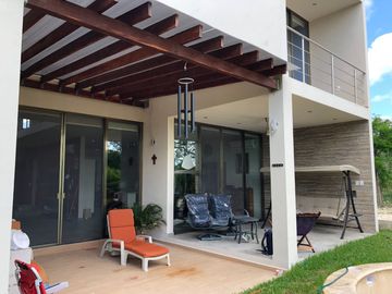 Exclusiva Residencia en el Corazón de Altozano – Sector Lago