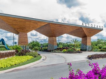 Exclusiva Residencia en el Corazón de Altozano – Sector Lago