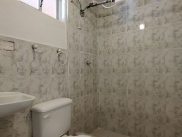 VENDO CASA CONJUNTO HABITACIONAL TERRAZAS DEL PICHINCHA, Sector La Mena, Sur de Quito.