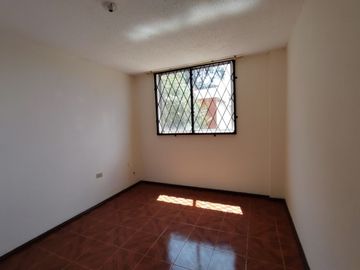 VENDO CASA CONJUNTO HABITACIONAL TERRAZAS DEL PICHINCHA, Sector La Mena, Sur de Quito.