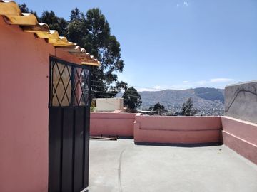VENDO CASA CONJUNTO HABITACIONAL TERRAZAS DEL PICHINCHA, Sector La Mena, Sur de Quito.