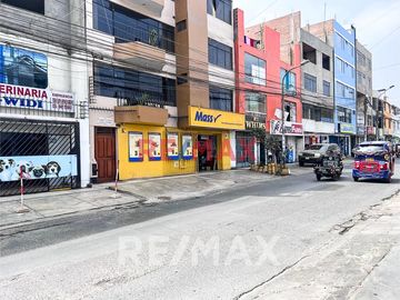 Venta De Terreno Muy Cerca A La Av Universitaria 120M2 En S.Mp.