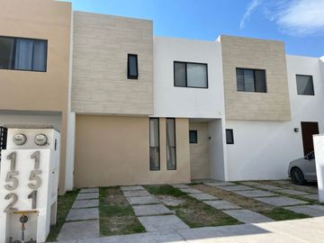 Casa en venta en Bosques de Santa Rita