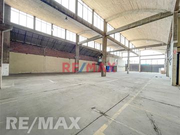 Venta De Local Comercial I2 / Cm - Av. Colonial - Cercado De Lima