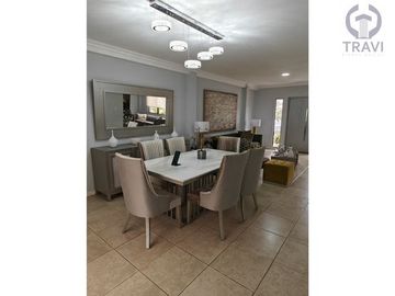 Se Vende Casa en Villa Club - Etapa Magna