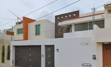 REMATE BANCARIO EN VENTA EN COLINAS DEL CIMATARIO,QUERETARO.