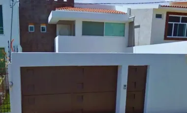 REMATE BANCARIO EN VENTA EN COLINAS DEL CIMATARIO,QUERETARO.