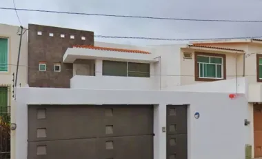 REMATE BANCARIO EN VENTA EN COLINAS DEL CIMATARIO,QUERETARO.