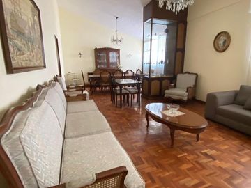 CASA en VENTA en la zona de los Fuertes, muy amplia, excelente ubicación.