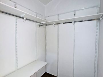AMPLIA CASA EN VENTA EXCELENTE UBICACION
