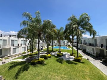CASA EN VENTA EN PRADOS OACALCO, A 10 MIN. DE SIX FLAGS OAXTEPEC, MOR.