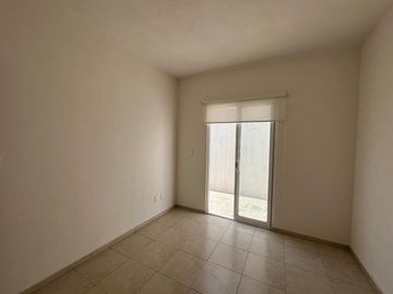 CASA EN VENTA EN PRADOS OACALCO, A 10 MIN. DE SIX FLAGS OAXTEPEC, MOR.