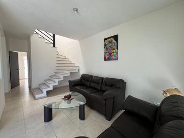 CASA EN VENTA EN PRADOS OACALCO, A 10 MIN. DE SIX FLAGS OAXTEPEC, MOR.