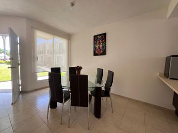 CASA EN VENTA EN PRADOS OACALCO, A 10 MIN. DE SIX FLAGS OAXTEPEC, MOR.