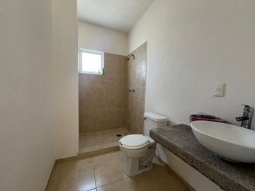 CASA EN VENTA EN PRADOS OACALCO, A 10 MIN. DE SIX FLAGS OAXTEPEC, MOR.