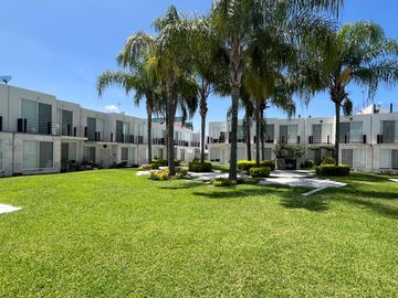 CASA EN VENTA EN PRADOS OACALCO, A 10 MIN. DE SIX FLAGS OAXTEPEC, MOR.