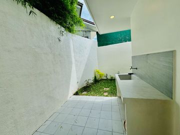 Appealing Brand New 2Storey Duplex Townhouse for Sale in in BF Resort Village Las Piñas City