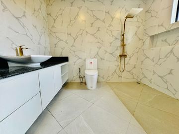 Appealing Brand New 2Storey Duplex Townhouse for Sale in in BF Resort Village Las Piñas City
