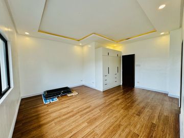 Appealing Brand New 2Storey Duplex Townhouse for Sale in in BF Resort Village Las Piñas City