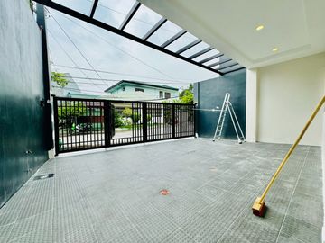Appealing Brand New 2Storey Duplex Townhouse for Sale in in BF Resort Village Las Piñas City