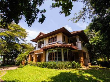 Vacation Home on a Golf Course!! Play Every Day!! Peaceful and Private!! For Sale: Single House on 1 Rai in the Phoenix Gold Golf & Country Club, Patt