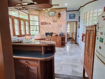 Vacation Home on a Golf Course!! Play Every Day!! Peaceful and Private!! For Sale: Single House on 1 Rai in the Phoenix Gold Golf & Country Club, Patt