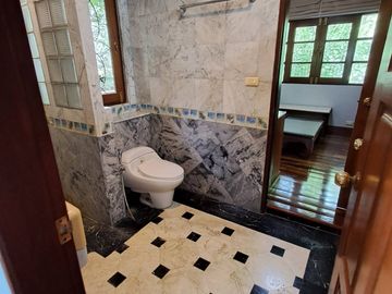 Vacation Home on a Golf Course!! Play Every Day!! Peaceful and Private!! For Sale: Single House on 1 Rai in the Phoenix Gold Golf & Country Club, Patt