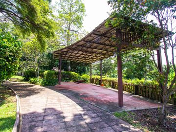Vacation Home on a Golf Course!! Play Every Day!! Peaceful and Private!! For Sale: Single House on 1 Rai in the Phoenix Gold Golf & Country Club, Patt