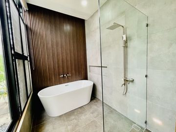 Lovely Spacious Brand New Bungalow House & Lot for Sale in Las Piñas City